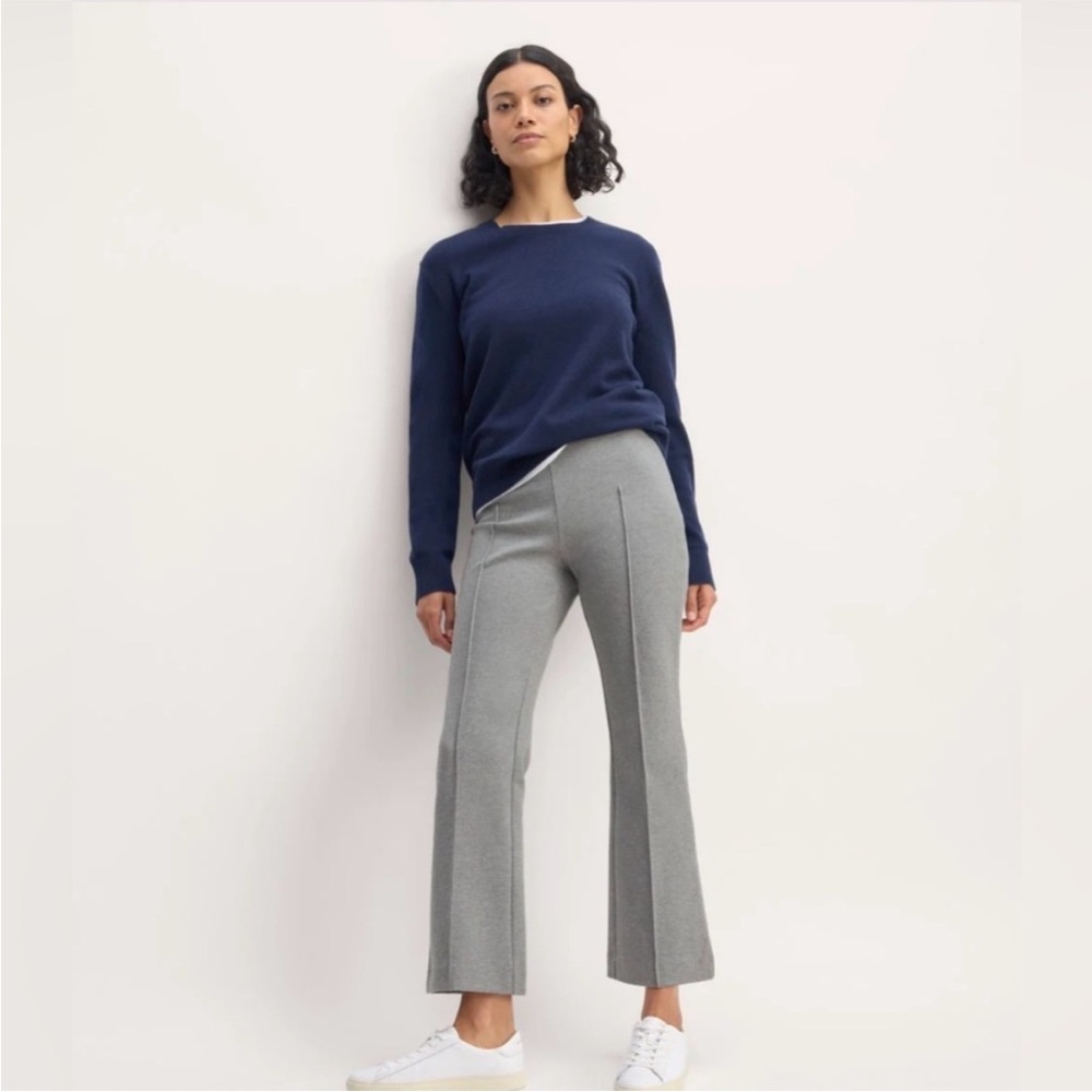 Everlane Gray The Dream Kick Flare Ankle Trouser Pants in Large - Comfy Neutral